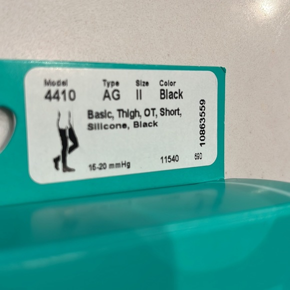 Juzo basic compression stockings - Picture 3 of 5